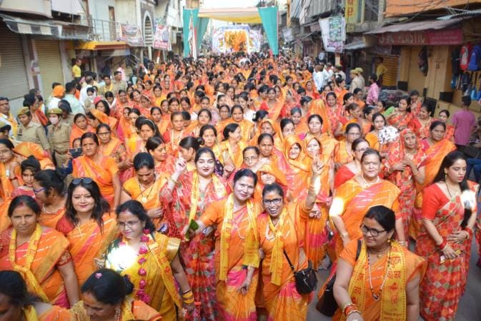 Flowers showered on the chariot of Lord Parshuram, cheers echoed
