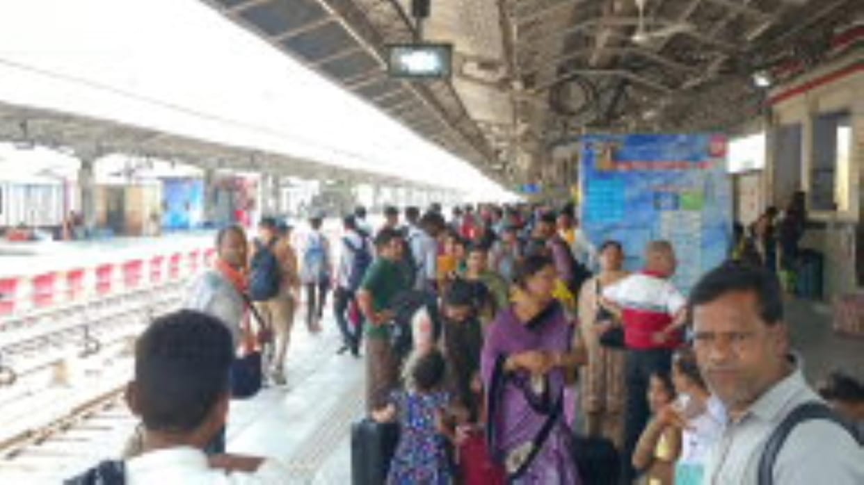 Udaipur City 12 and Sabarmati Express 6 hours late