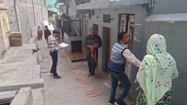 Campaign. against. illegal. construction. authority. took.