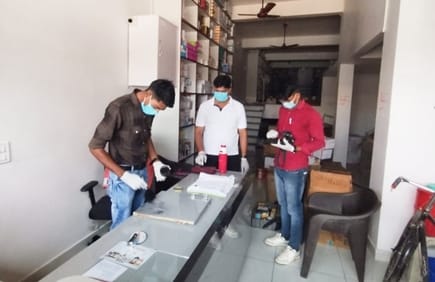 10 lakh rupees stolen from medical agency by using stairs