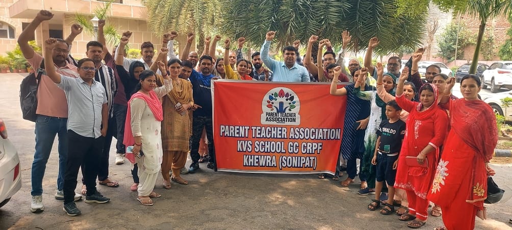 Allegation... 373 children of Kendriya Vidyalaya are studying under tin shed in summer.