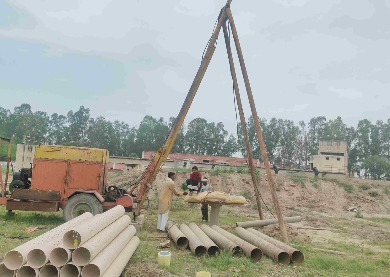 Under compulsion, submersibles are being installed in homes