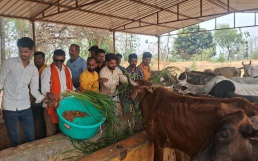 VHP workers should celebrate their birthday in the Gau Ashray Kendra itself