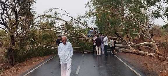 Mandsaur Weather Rain and hailstorm along with strong winds brought relief from heat possibility of rain