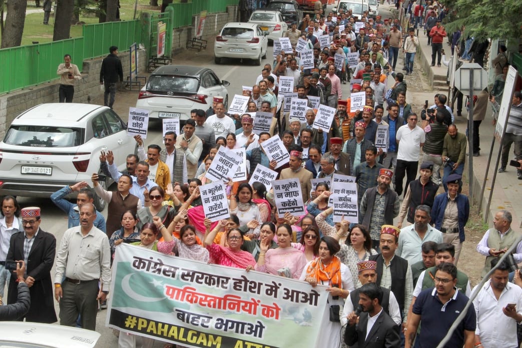 BJP protests against not identifying Pakistani citizens