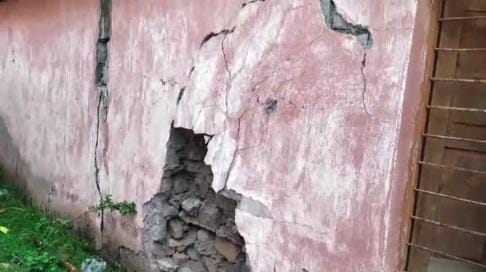 40 students studying in a dilapidated building