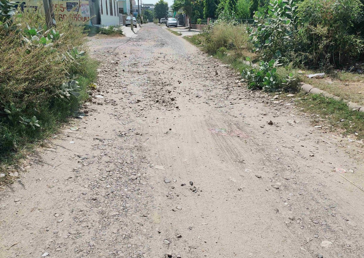 road from Hathras Junction to Bergaon