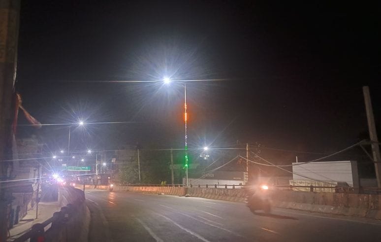 Lights to Switch On and Off Automatically Highway Lighting System Monitored from Single Location