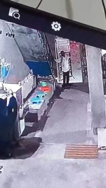 A young man entered the mosque with a stick and returned after saying Ram-Ram