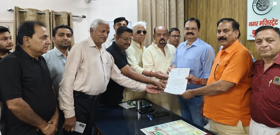 Demand to stop operation of buses passing through Satha