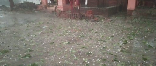 Weather changed... Strong wind blew in the evening, hail fell along with rain in Nigohi