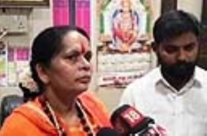 The statue was not unveiled, Sadhvi Prachi expressed displeasure