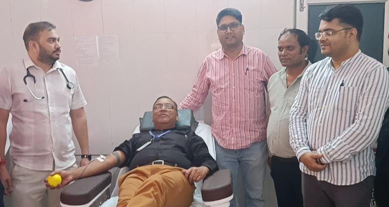 The medical superintendent donated blood for the patient