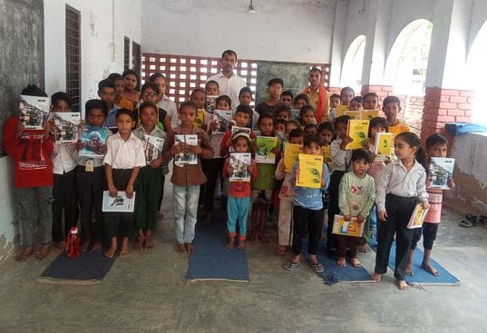 Seva Sangathan distributed study material to 47 students