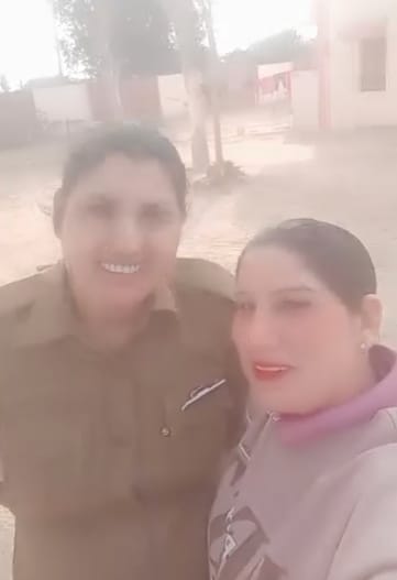 Fake policeman Simran was also friends with the real one