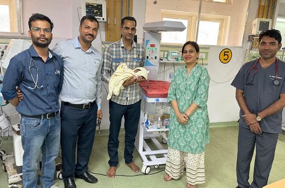 Pediatrics department saved a newborn weighing less than one kg