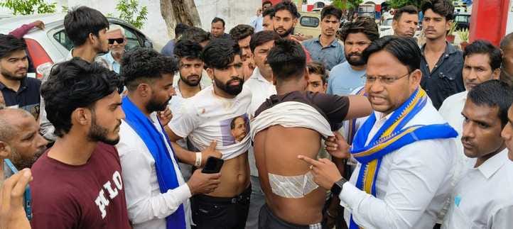 People of two communities clashed over drinking water, eight injured