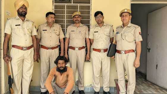 पुलिस की गिरफ्त में आरोपी