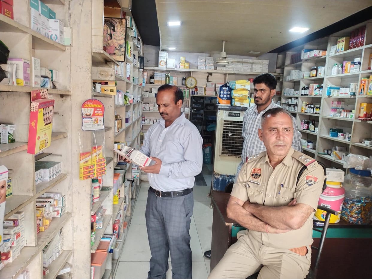 Notice to medical operator for not getting the record of medicines