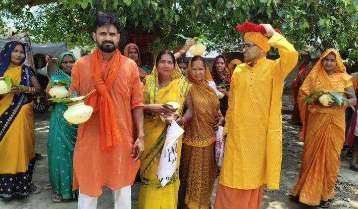 Kalash Yatra taken out with musical instruments