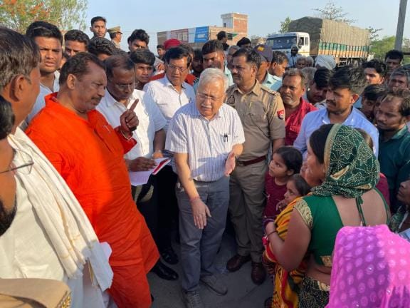 The bodies of the workers were kept outside the factory gate and compensation was demanded