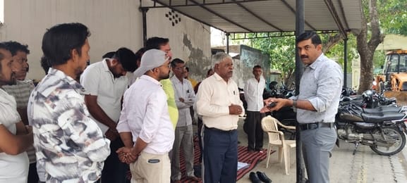 Pump drivers' strike ends on assurance of solution to problem