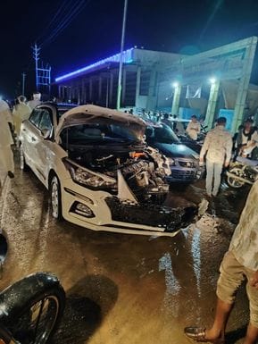 Sehore news: Fire broke out after an unknown vehicle hit the car, barely extinguished by two fire engines