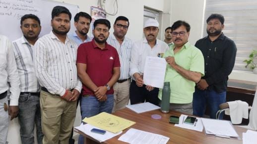 JE got angry due to action on transformer failure, submitted memorandum