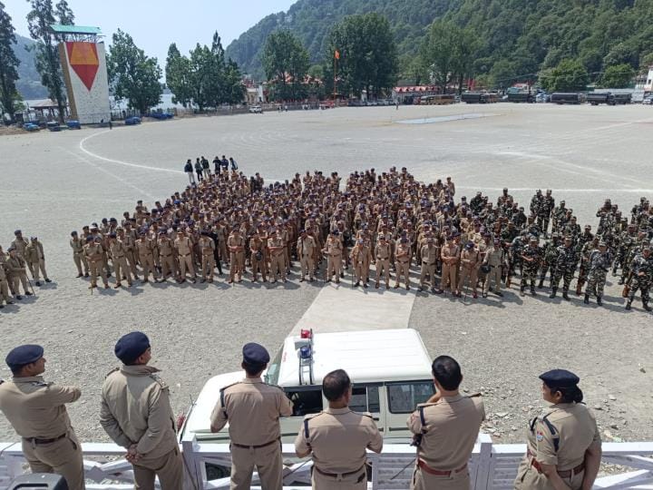 Force alert, police captain gave instructions after briefing