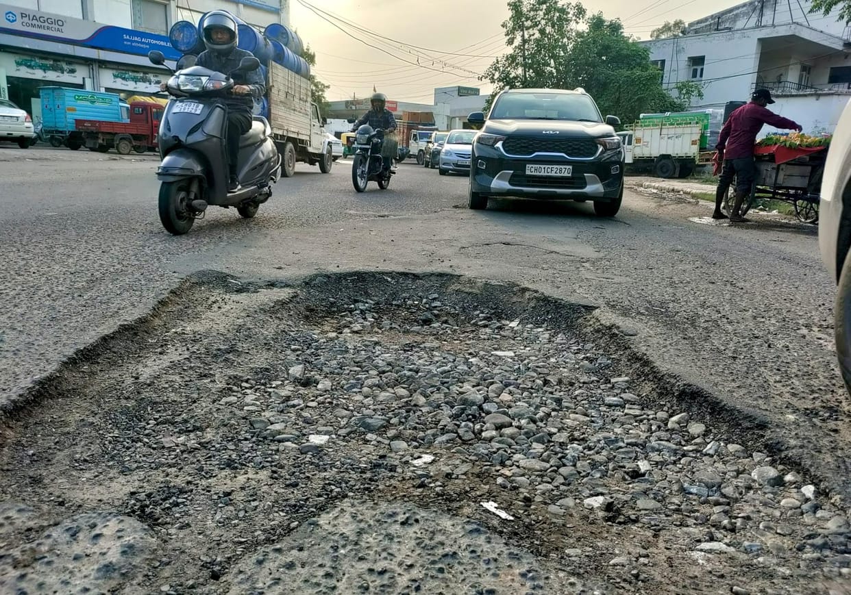 Despite receiving revenue of crores, roads are not being repaired