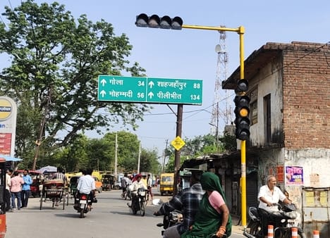 Traffic signal lights installed at a cost of Rs 16 lakhs have been closed since inauguration