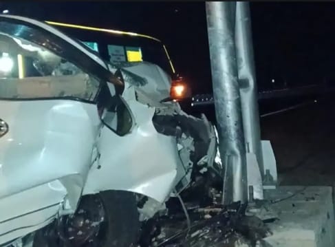 Kota News: Uncontrolled car collided with a pole on Delhi-Mumbai Expressway, four people died