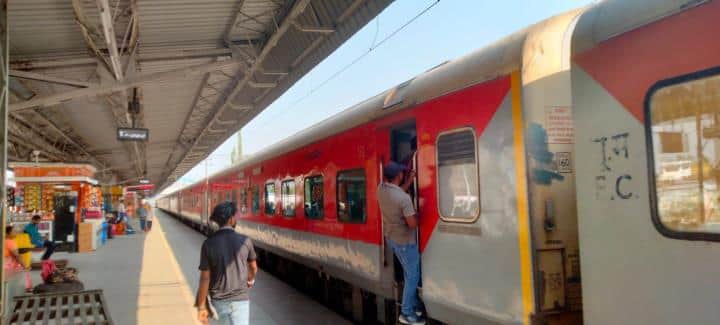 बिहार सप्तक्रांति एक्सप्रेस (फाइल फोटो)