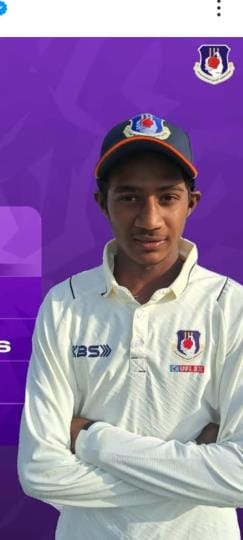 Vishnu, the son of a vegetable vendor, is harvesting crickets