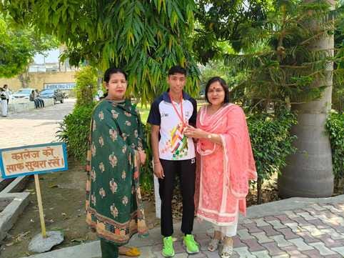 Tamanna got first place in 400 meter race