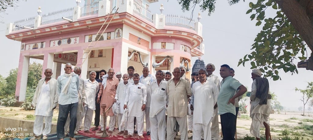 The shopkeeper took the motor on loan, Badhana residents yearned for water
