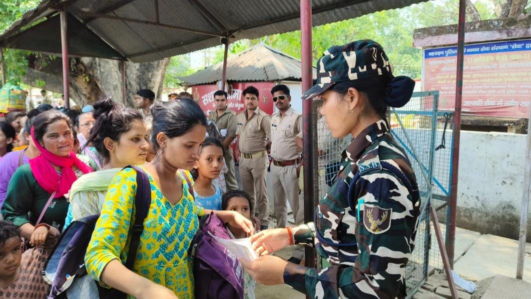 UP: Vigilance increased in districts bordering Nepal, foot patrolling is being done in villages along with ale