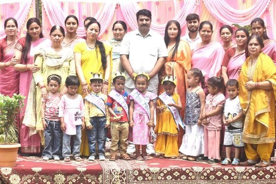 Ayush became Mr. and Divanshi became Miss Fresher
