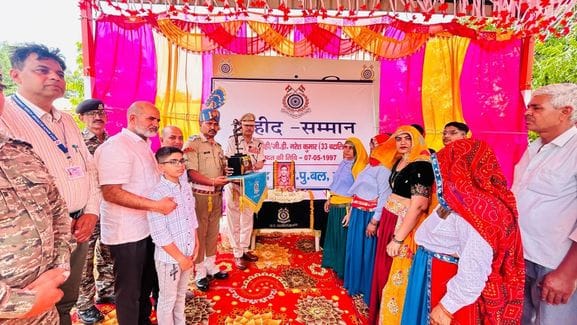 Tribute paid to martyr CRPF soldier Naresh Kumar