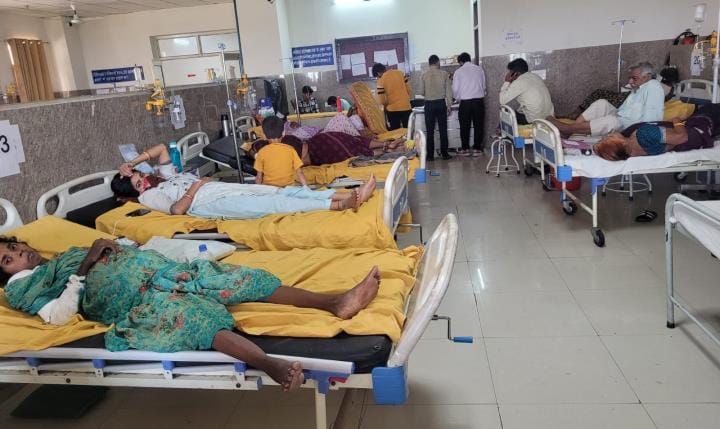Number of fever and diarrhea patients increased, wards became full