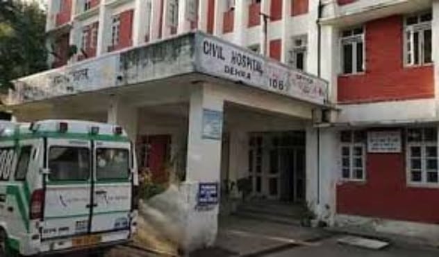 Dehra Hospital gets two specialist doctors, 700 patients are reaching daily