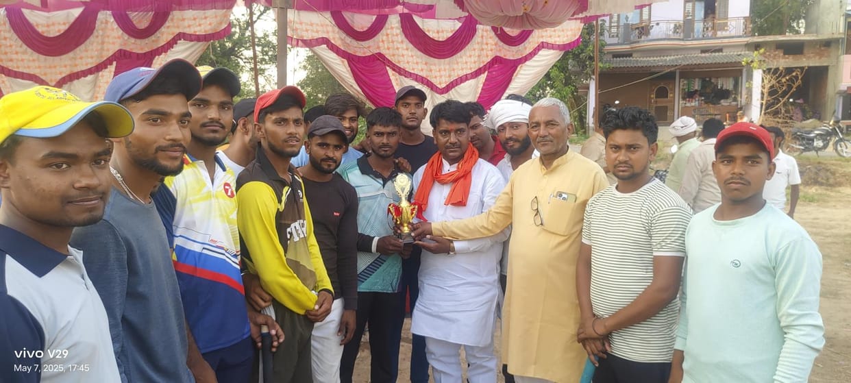 Cricket: Kadsara won the title match by defeating Hariharpur by 42 runs