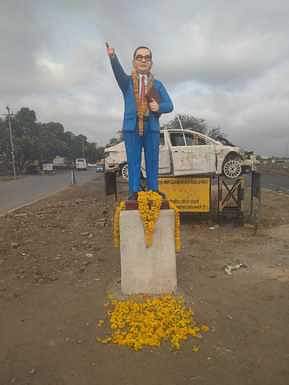 बाबा साहब डॉ. अंबेडकर की प्रतिमा हुई चोरी, तीसरी बार की है स्थापित