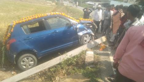 Car collided with a pole near Baurbyas.