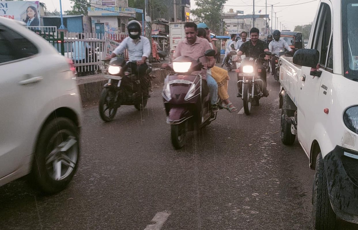 light rain in city