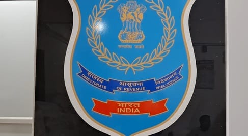 Bihar news : dri seized 18 cr gold biscuit three smuggler of mumbai arrested muzaffarpur bihar police