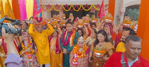 Shrimad Bhagwat Katha started in New Mandi Aggarwal Sabha Bhawan