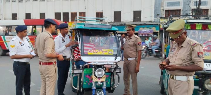 E-rickshaws found operating without documents, 140 challaned, 29 seized