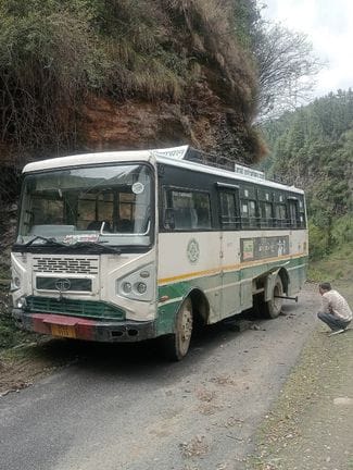 The bus running on the Gadagushain-Ghat route broke down again