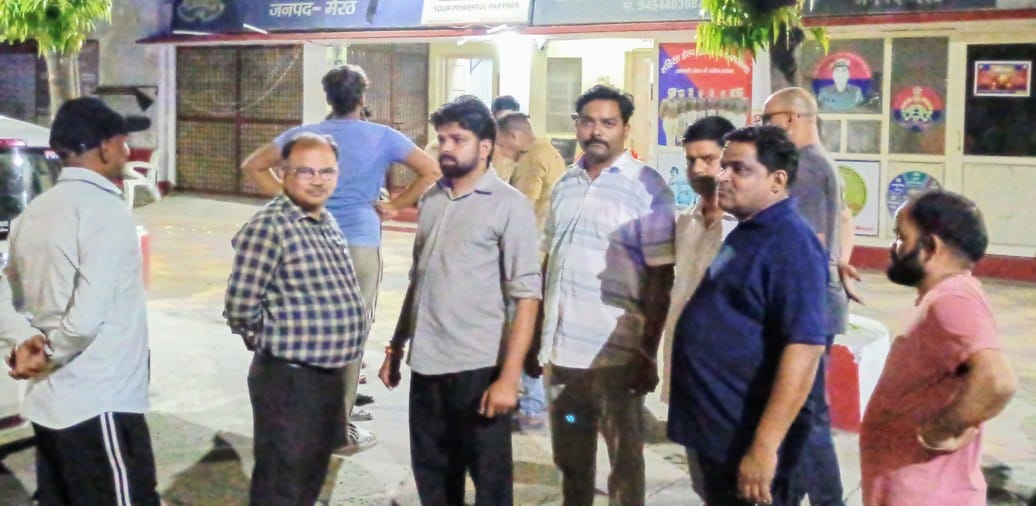 Muslim youth caught with a woman, handed over to police